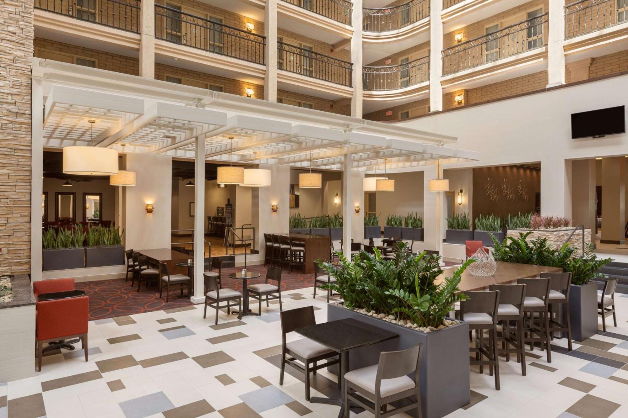 Embassy Suites Baton Rouge Eksteriør billede