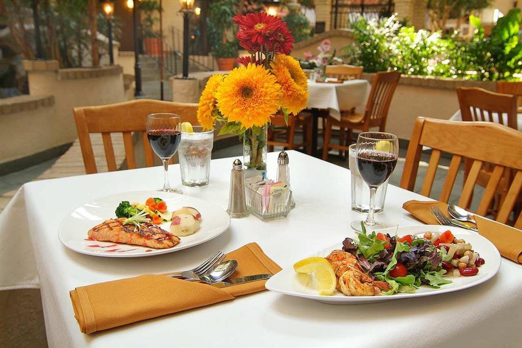 Embassy Suites Baton Rouge Restaurant billede